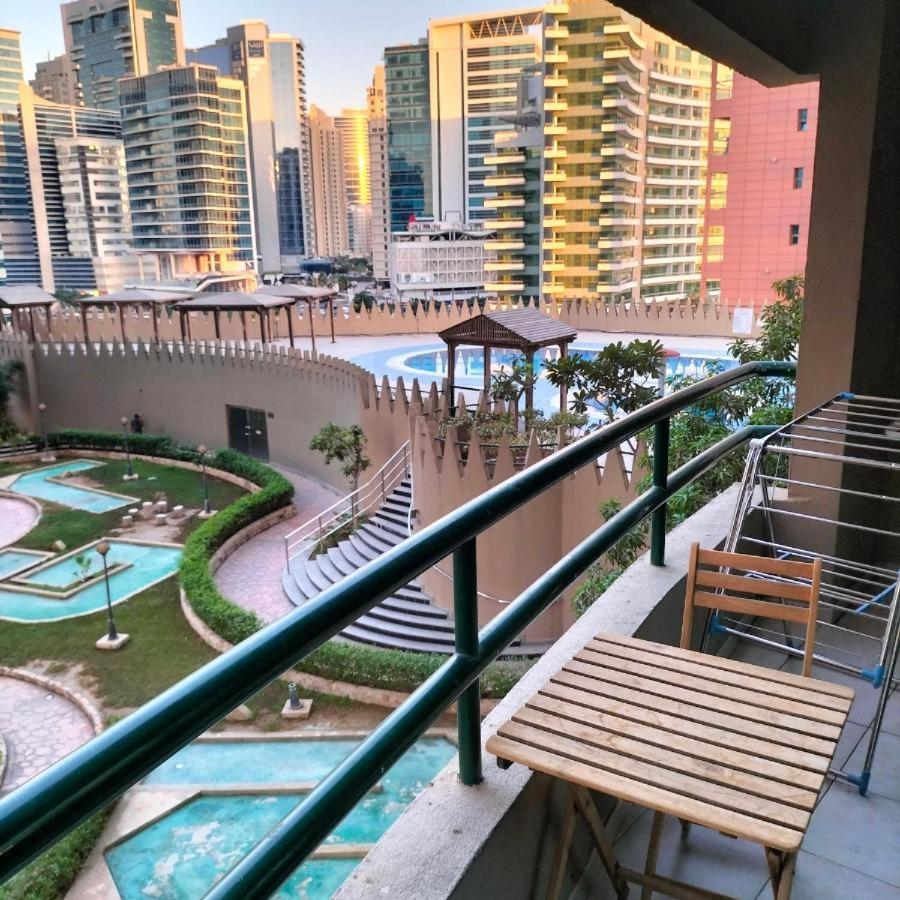 Quiet Partition Room In Tecom Barsha Heights Dubaj Exteriér fotografie